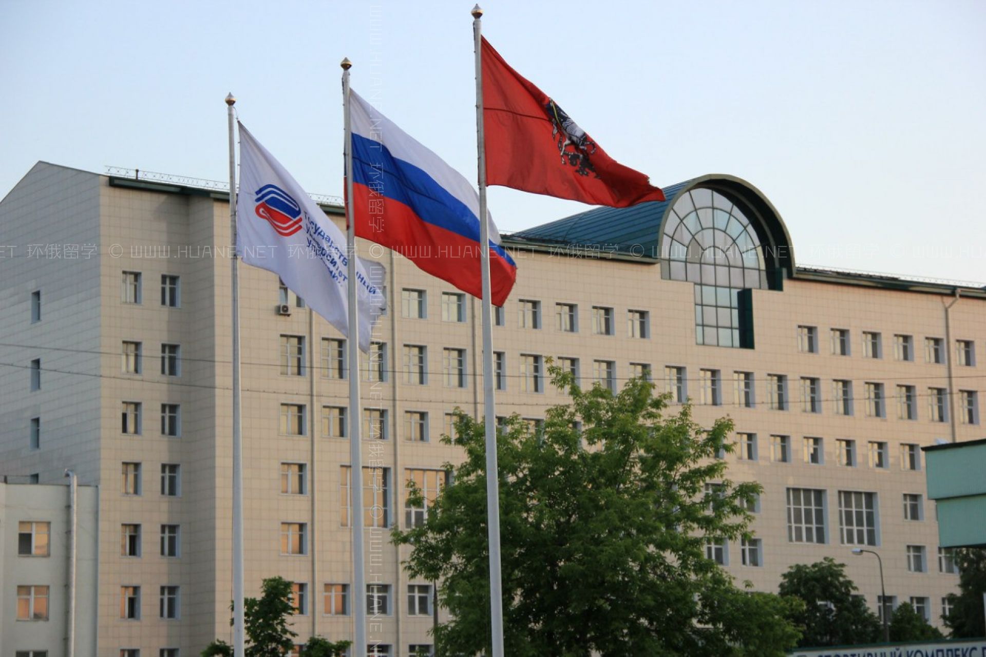 國立管理大學(xué)